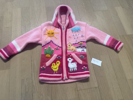 Süesse Strickjacke mit Kapuze, Grösse 98/104, Top Zustand