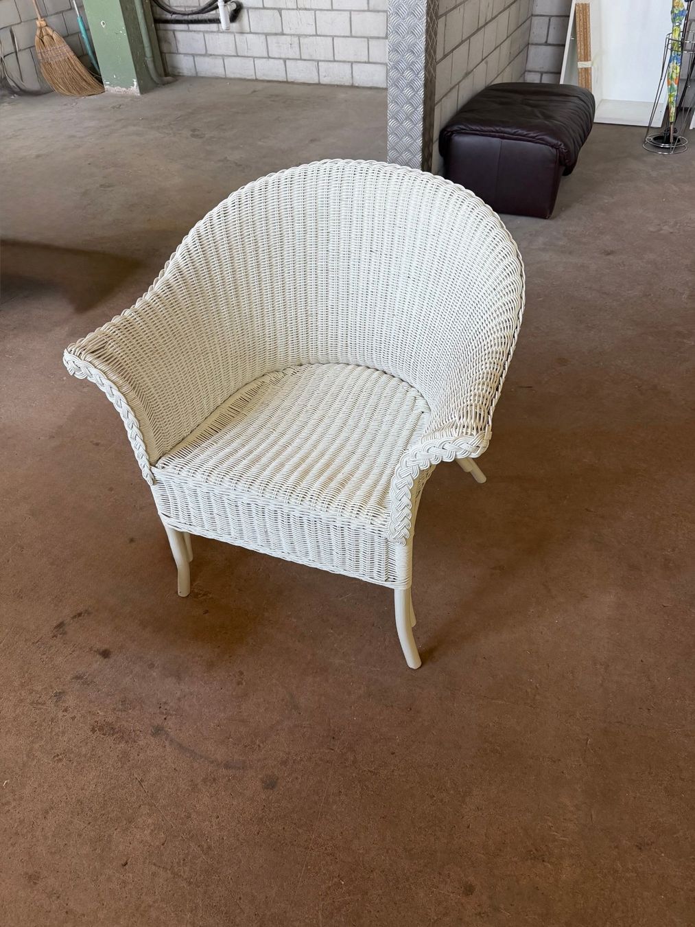 Fauteuils: Korbsessel weiss – D'occasion à Wetzikon ZH par Burggeist 1