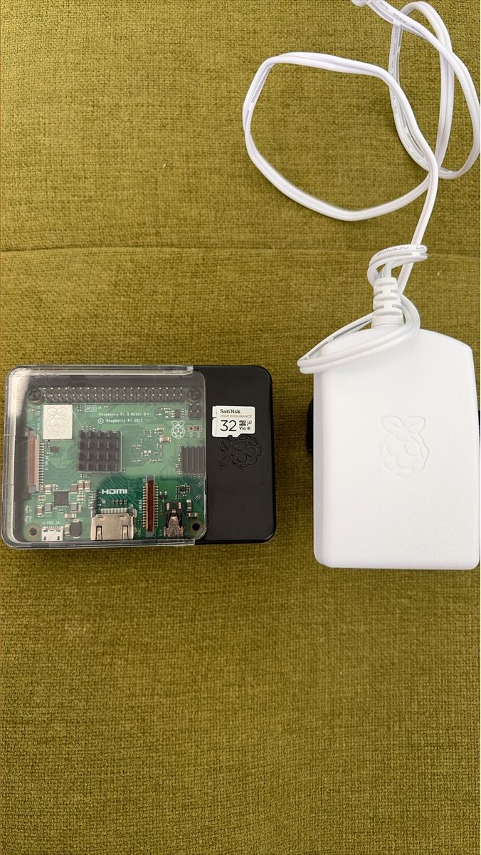 Raspberry Pi PCs: Raspberry Pi 3 Model B+ Set 32GB! – D'occasion à Arbon par kralo1989
