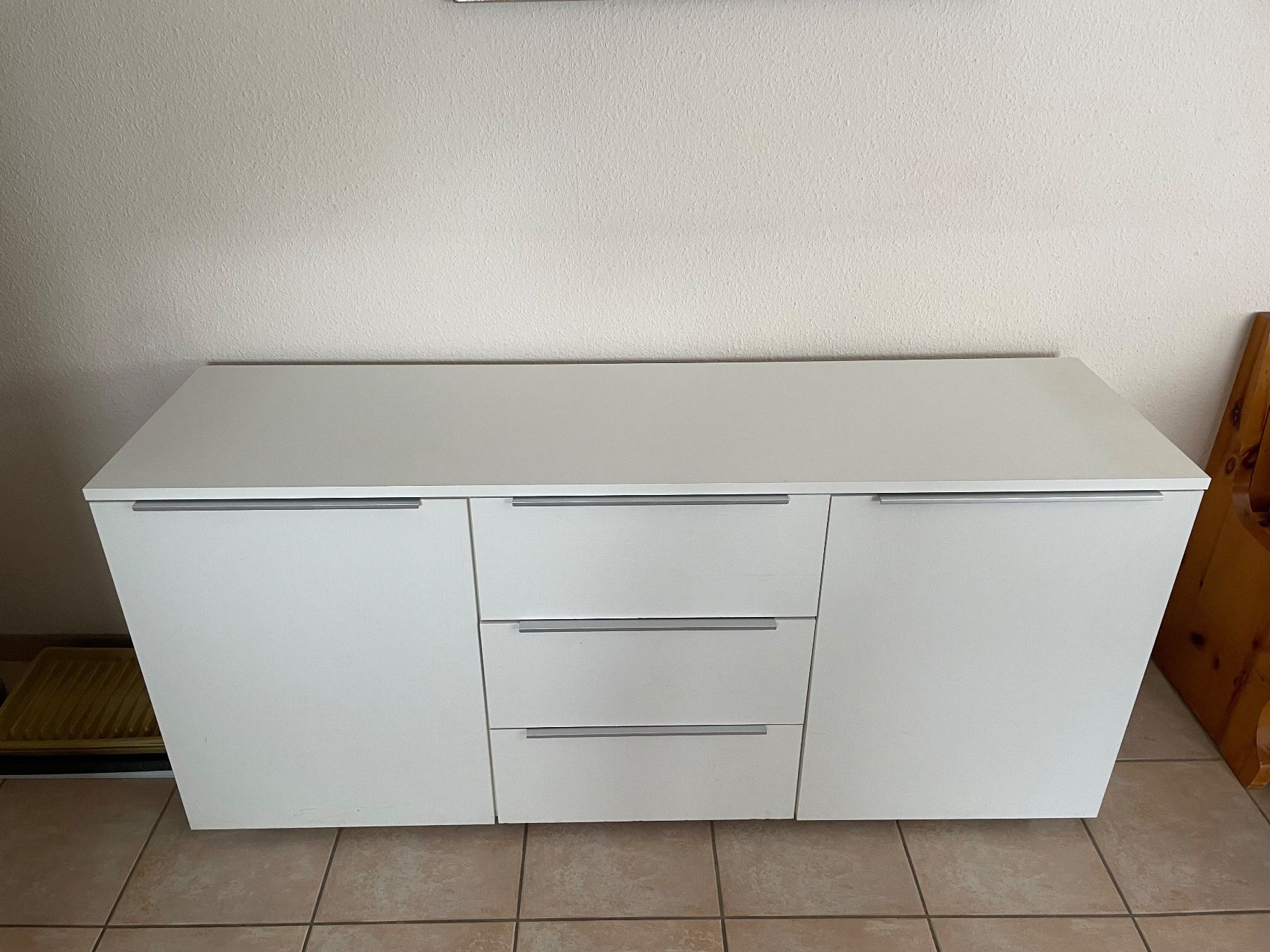 Kommoden: Modernes weisses Sideboard / Kommode mit Schubladen – Gebraucht aus Veysonnaz von 3run 2