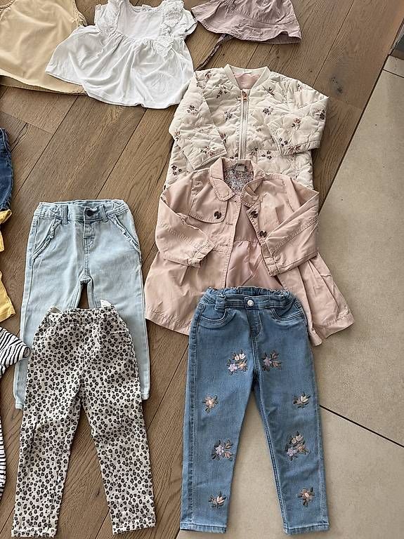 Zara Kleiderpakete & -sets: Mädchen Sommer Kleidung Set Gr 86-92 – Gebraucht aus Aarwangen von yul_25rt 3