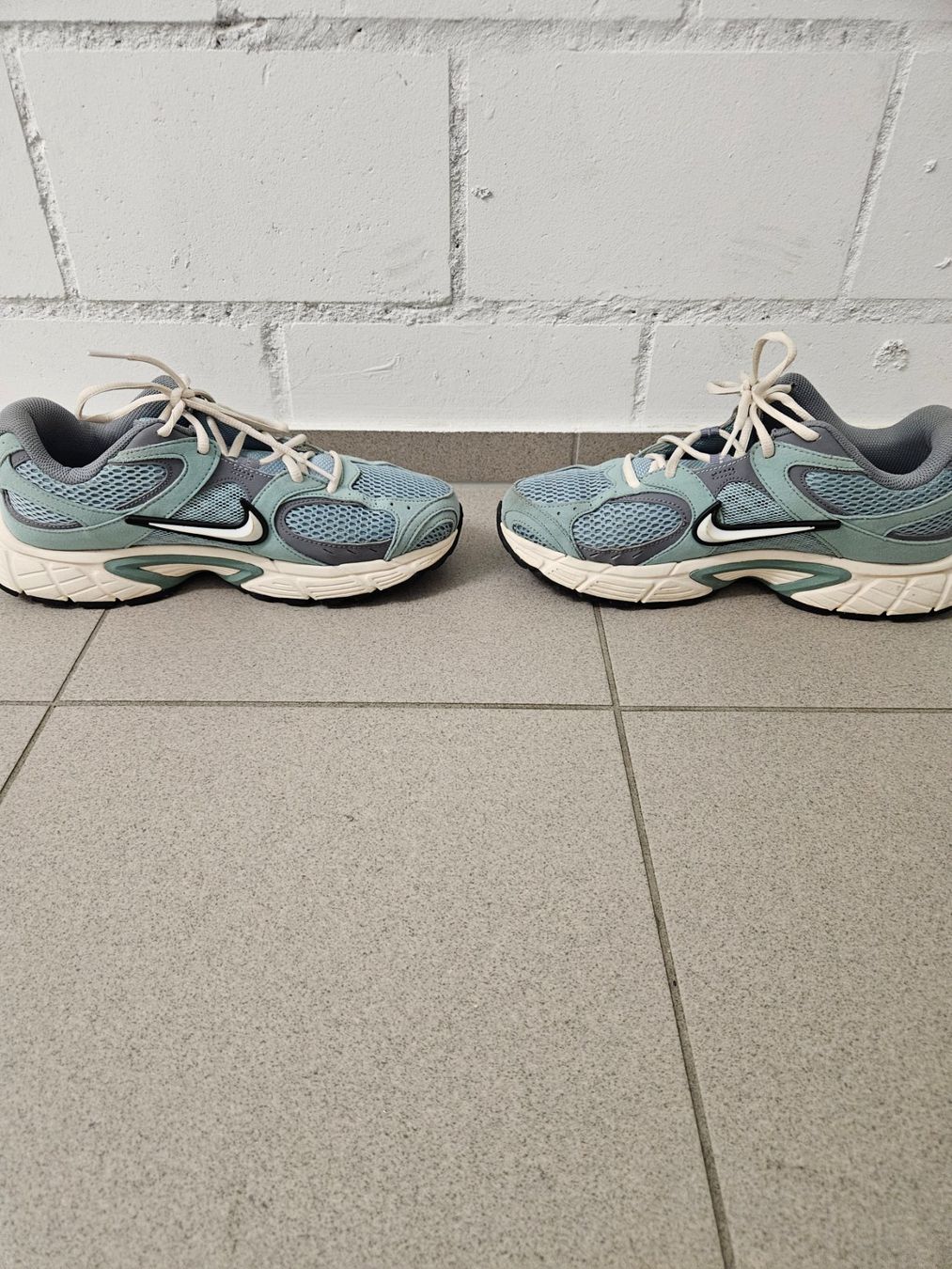 Nike Damenschuhe: Nike Damen Trekkingschuh Grösse 41 – Gebraucht aus Ennetbürgen von Kondor1950 4