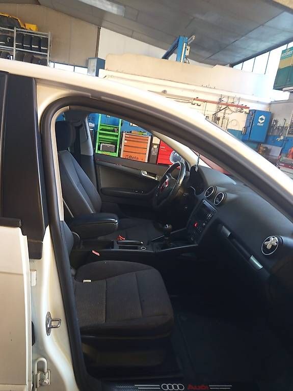 Automobili:  URGENT  Audi A3 1.6 – Usato da Vallamand venduto da das_9r5d 2