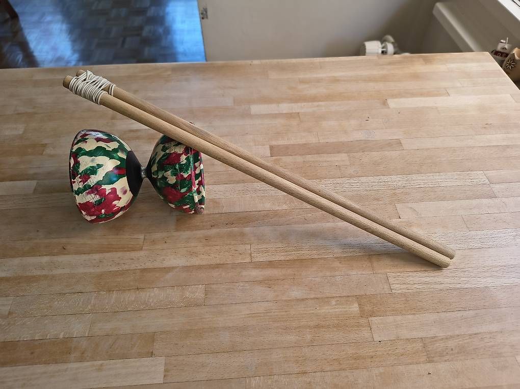 Giocattoli: Diabolo et baguettes – Usato da Bernex venduto da Marc766 1