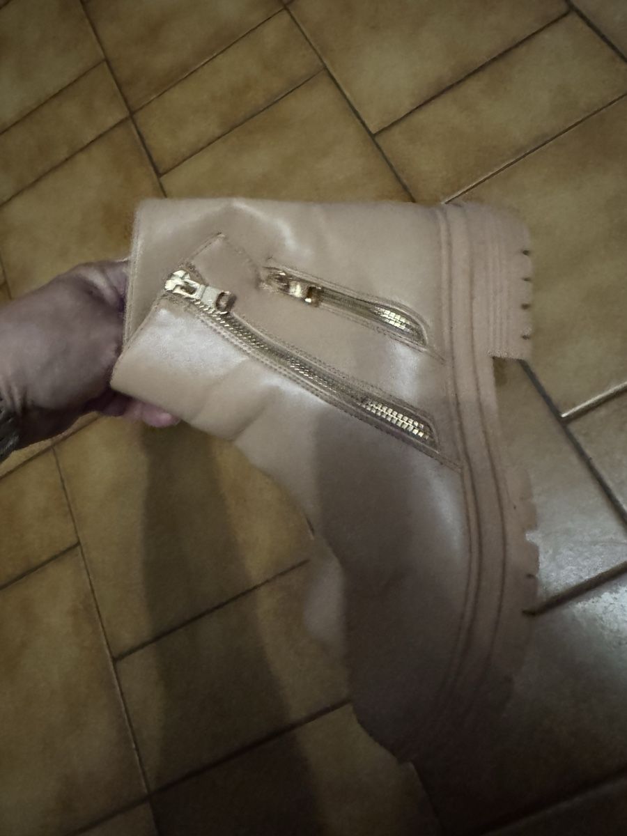 Scarpe da donna: Bottines chics taille 40, couleur beige marina – Usato da Veyrier venduto da kimedovapa 1