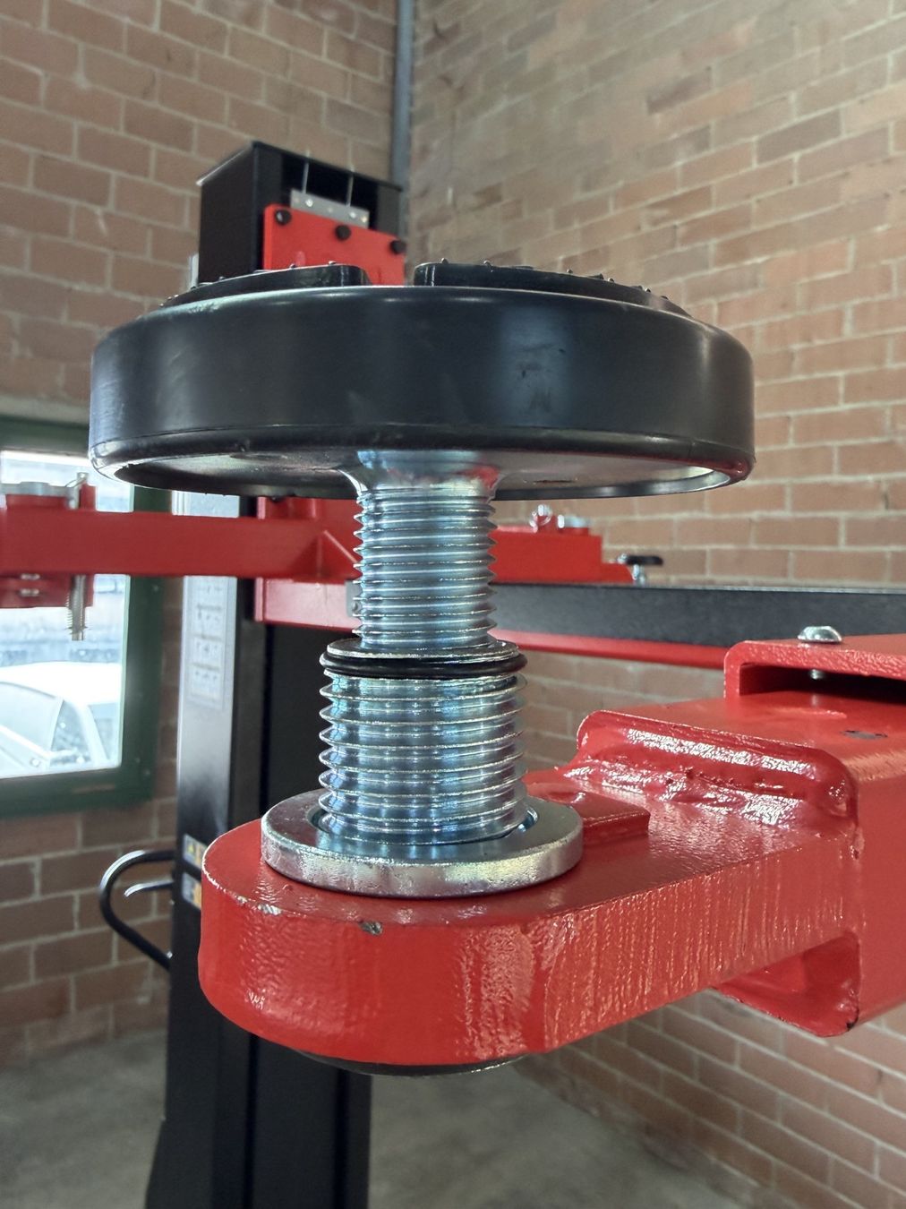 Piattaforme elevatrici & Crick: BEWEGLICHE EINSÄULENBÜHNE 2,8T – Nuovo e nell'imballaggio originale da Ramsen venduto da HammerTools 9