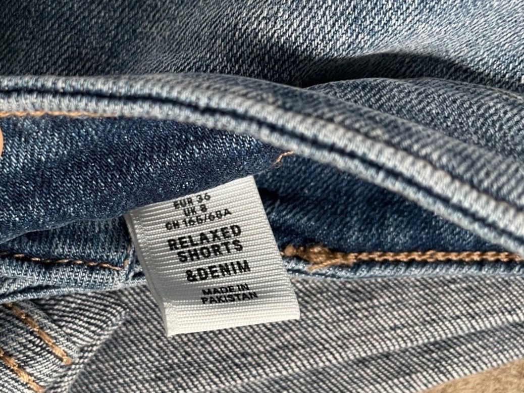 H&M Pantaloni: Denim Shorts H&M – Usato da Basel venduto da Robyn20 3