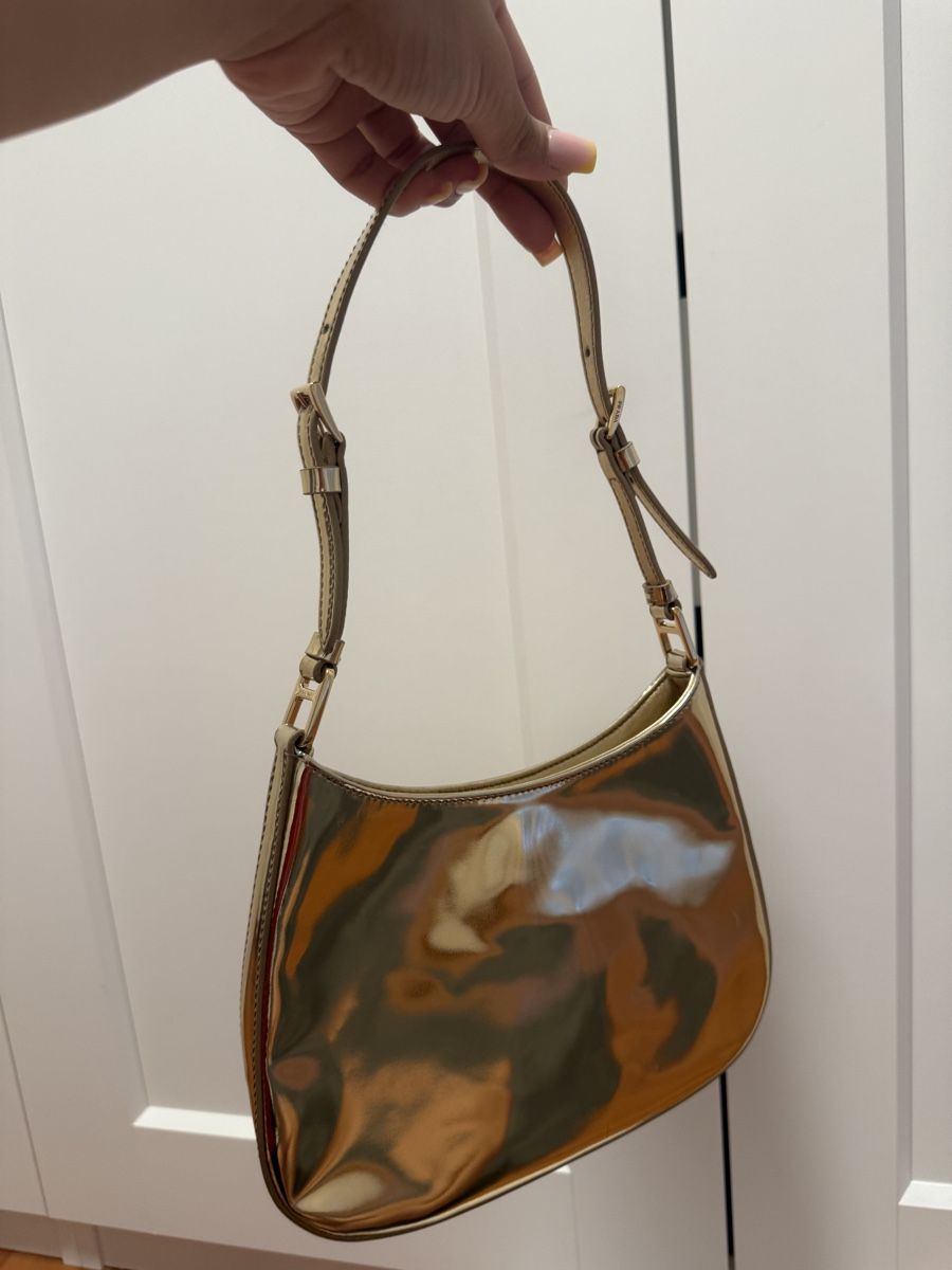 Prada Taschen für Damen: Prada Schultertasche Metallic Gold – Gebraucht aus Lohn-Ammannsegg von aemu12 3