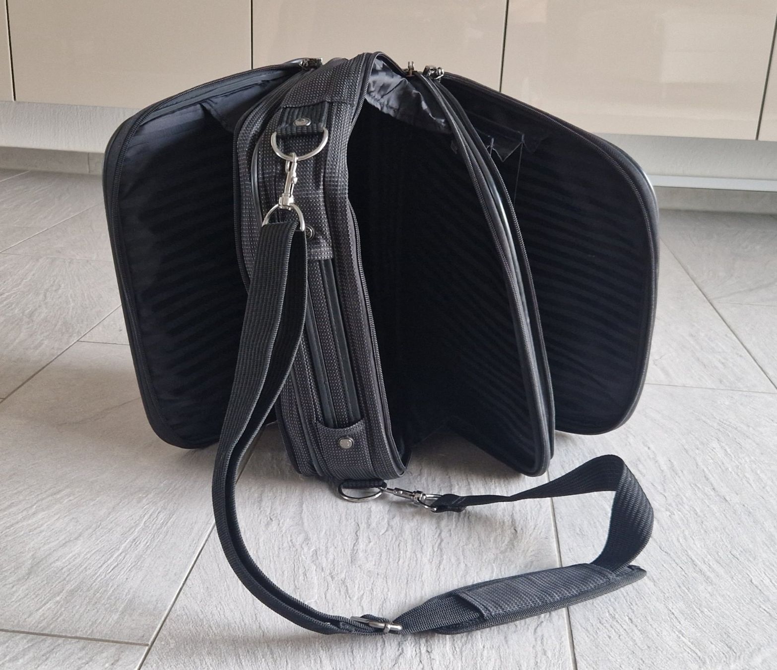 Valises de voyage: Beauty Case der Firma Pack Easy – D'occasion à Neuenkirch par grisuleon1 7