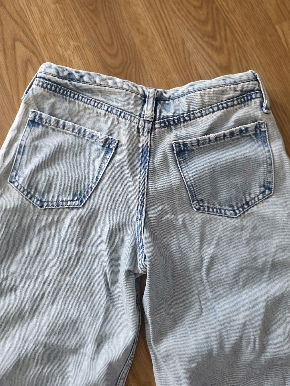 Pantaloni: Mädchen Hosen Gr 140 – Usato da Tägerwilen venduto da XeniaH 2