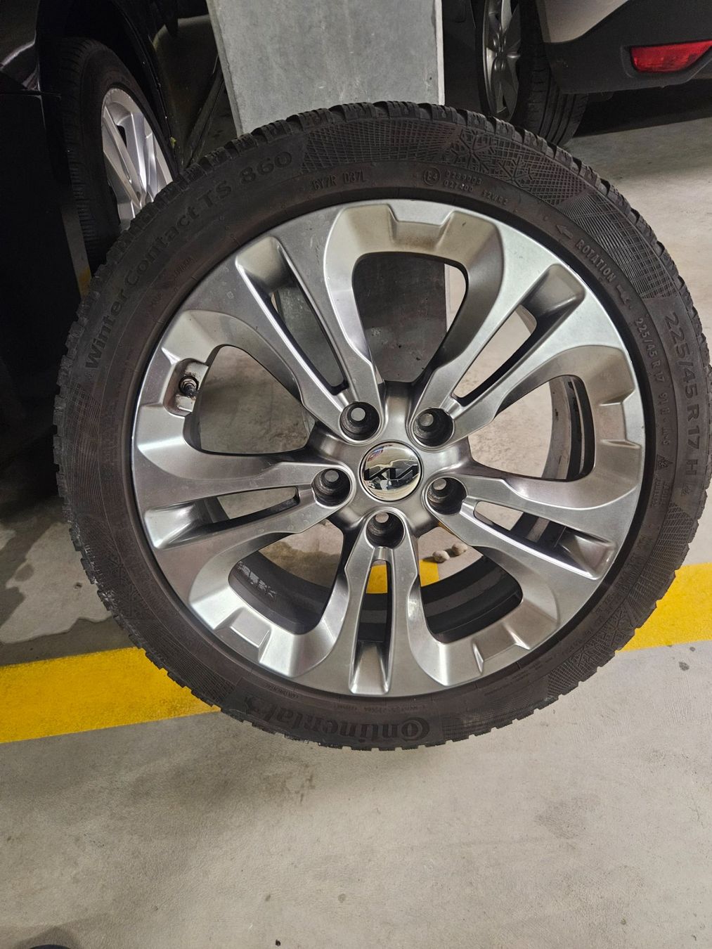 Kia Pneus & Roues: Original Kia 17 Zoll Kompletträder – D'occasion à Studen BE par homawybo 1