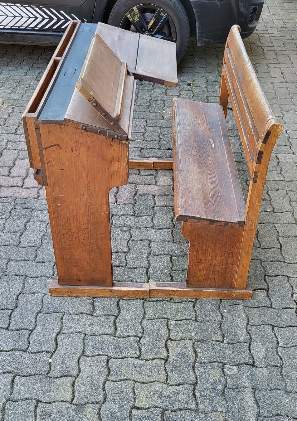 Scrivanie: Altes Schulpult  – Usato da Dübendorf venduto da chr_6mkh 2