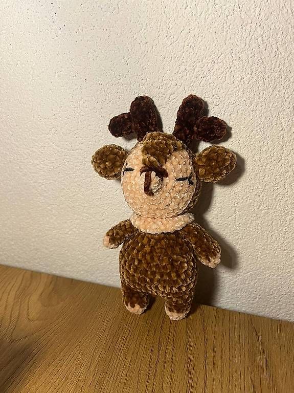 Giocattoli: Amigurumi-Hirsch – Nuovo (secondo la descrizione) da Wassen UR venduto da Mariianita