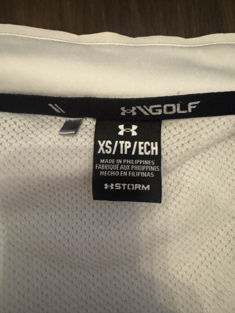Under Armour Gilets: Weste Under Armour – D'occasion à Ilanz par kristinalandis 3