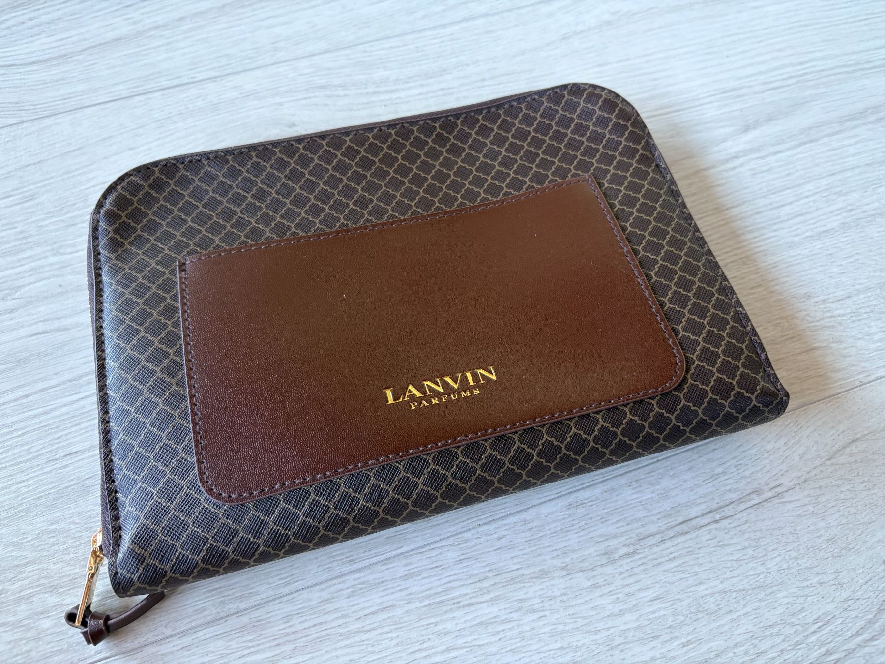 Lanvin Custodie per cosmetici: Lanvin Necessaire mit Inhalt – Nuovo (secondo la descrizione) da Mühleberg venduto da cupra80
