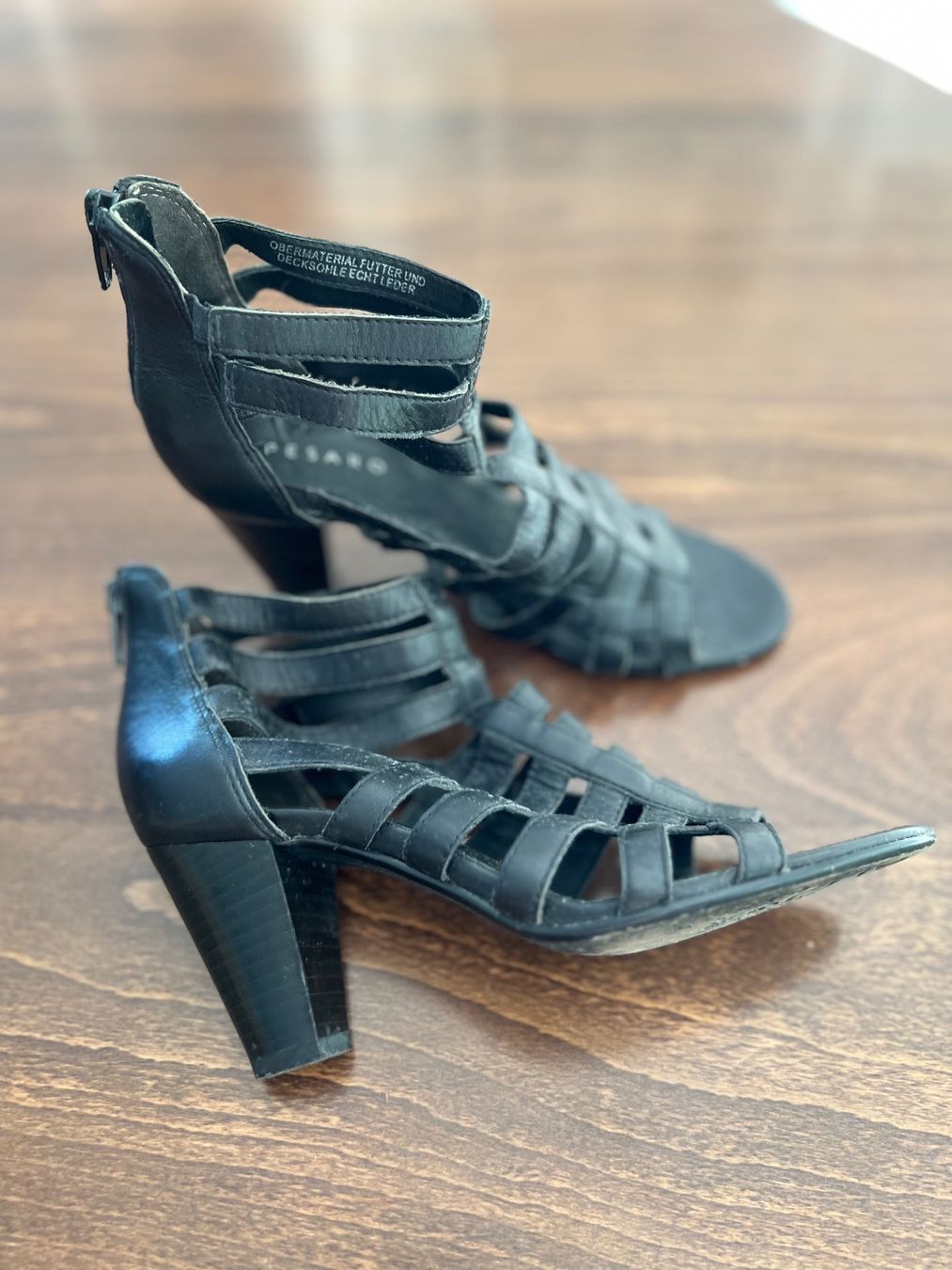 Chaussures femmes: Schwarze Sandalen, Gr. 36- Pesaro – D'occasion à Ebmatingen par Mistelu 1