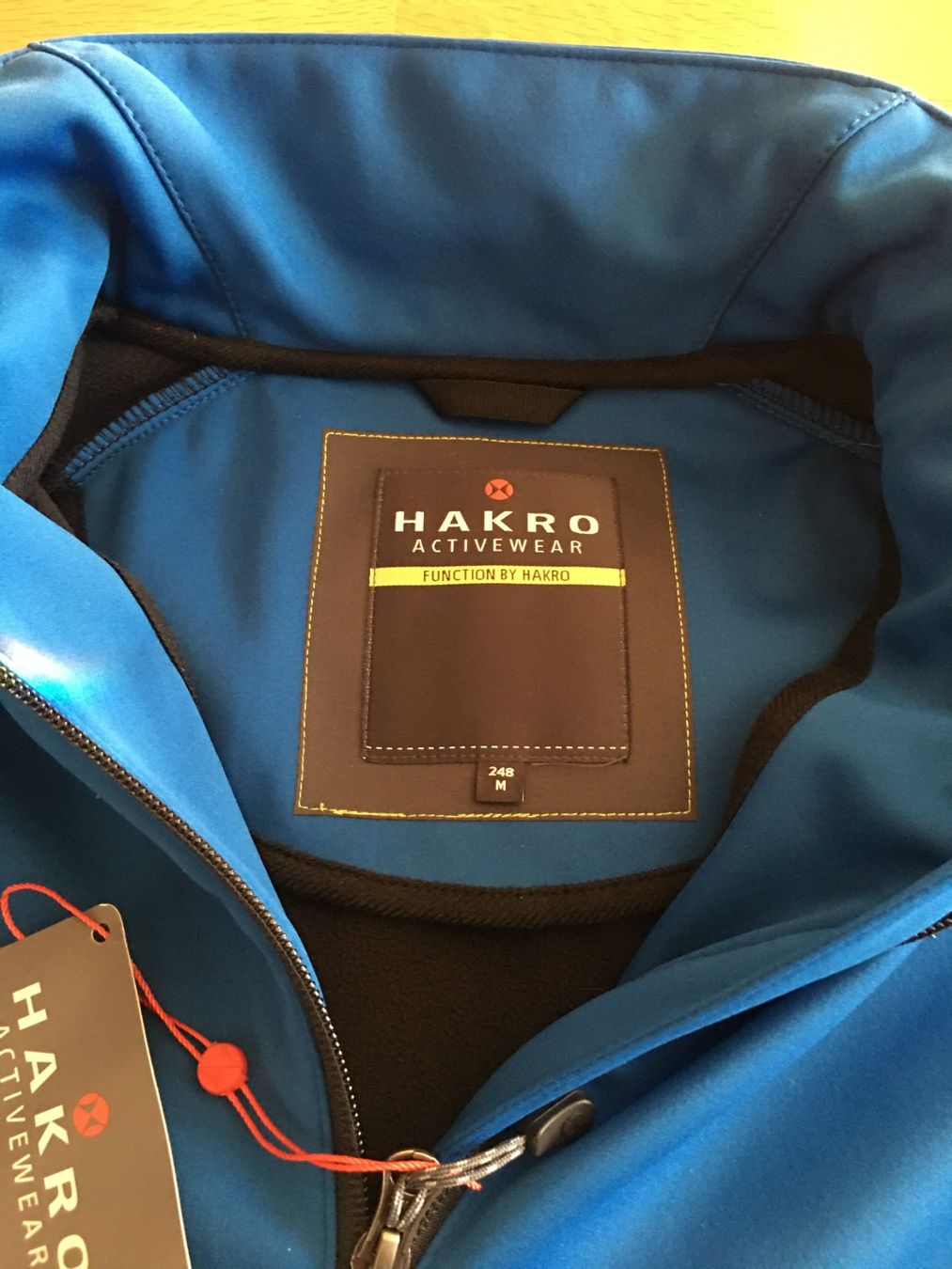 Giacche: Schnäppchen, Hakro Softshell Alberta, neu mit Etikett, Gr.M – Nuovo e nell'imballaggio originale da Eich venduto da Jokove63 4