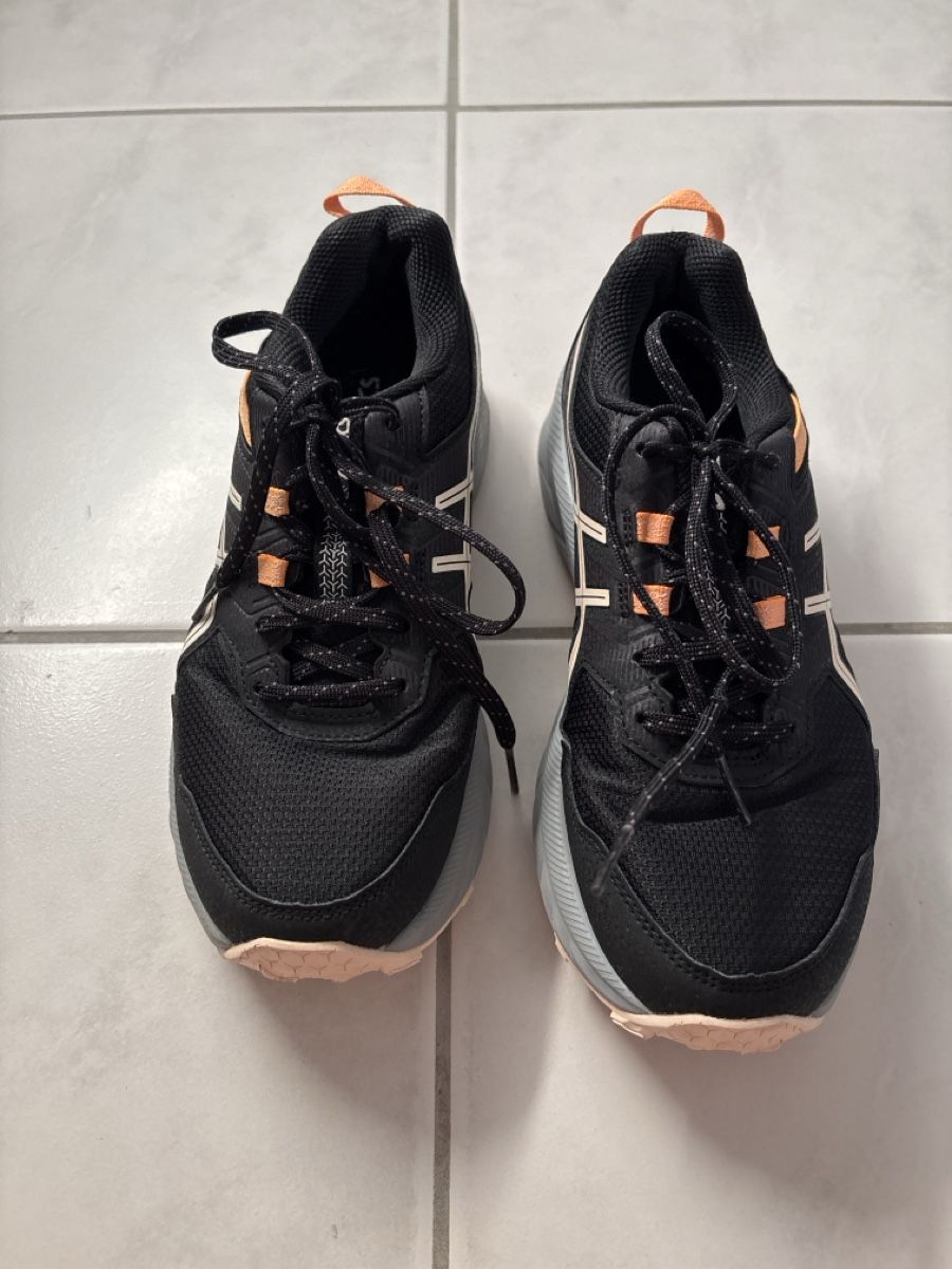 Asics Herrenschuhe: Asics Gel Venture 9 – Gebraucht aus Safenwil von sabikie