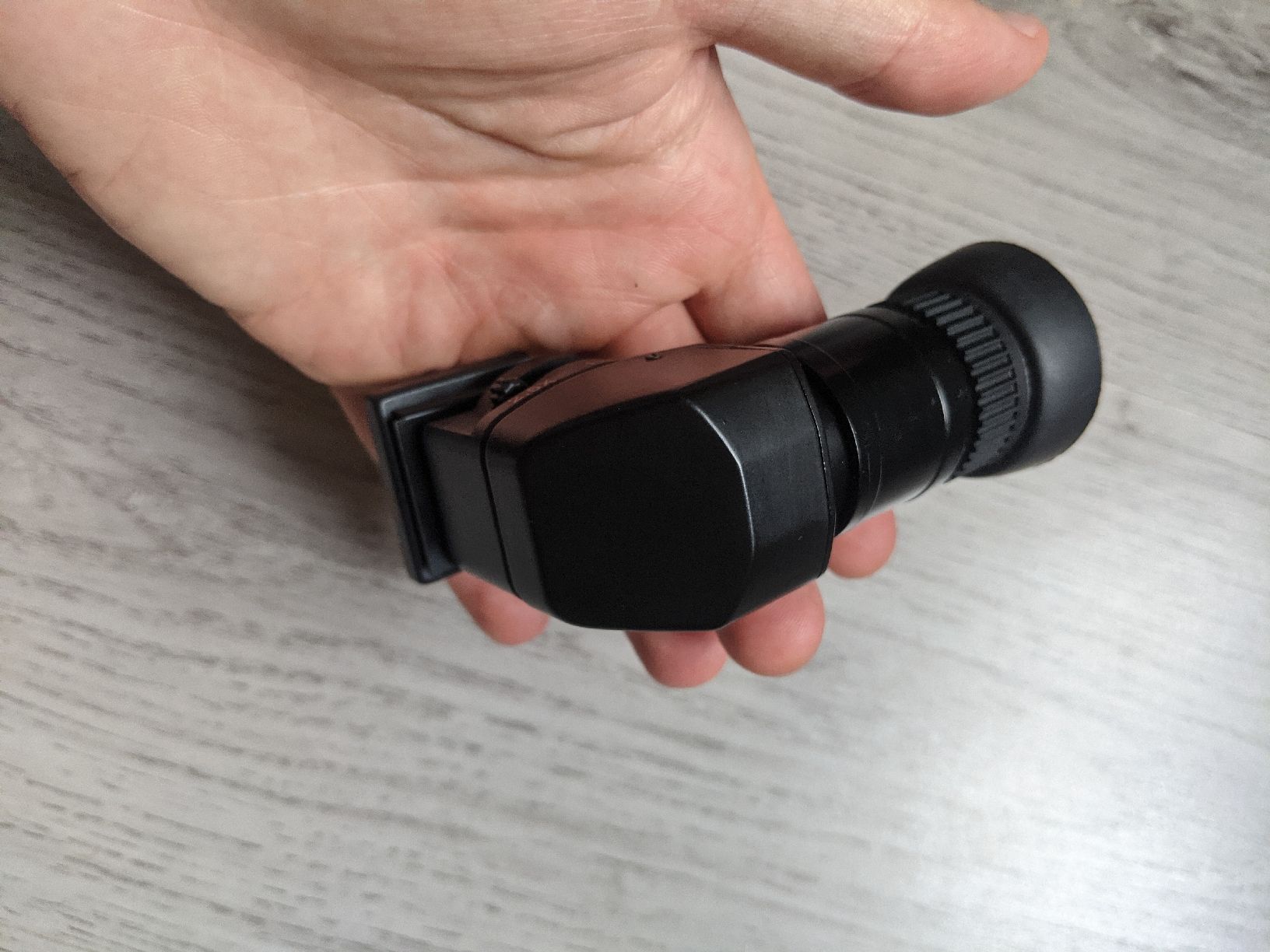 Obiettivi: Angle finder for cameras, unknown brand – Usato da Orbe venduto da NorthMost 1