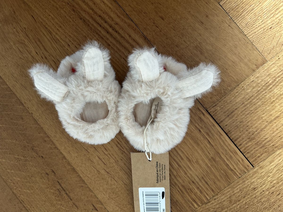 Scarpe per ragazzi: Flauschige Babyschühchen, 6-12 Monate – Nuovo e nell'imballaggio originale da Zürich venduto da lau_zb7c