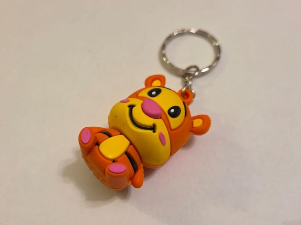 USB Sticks: Clé USB Tigrou Disney avec porte-clés 4 GB – Neu und originalverpackt aus Territet von Cenh 4