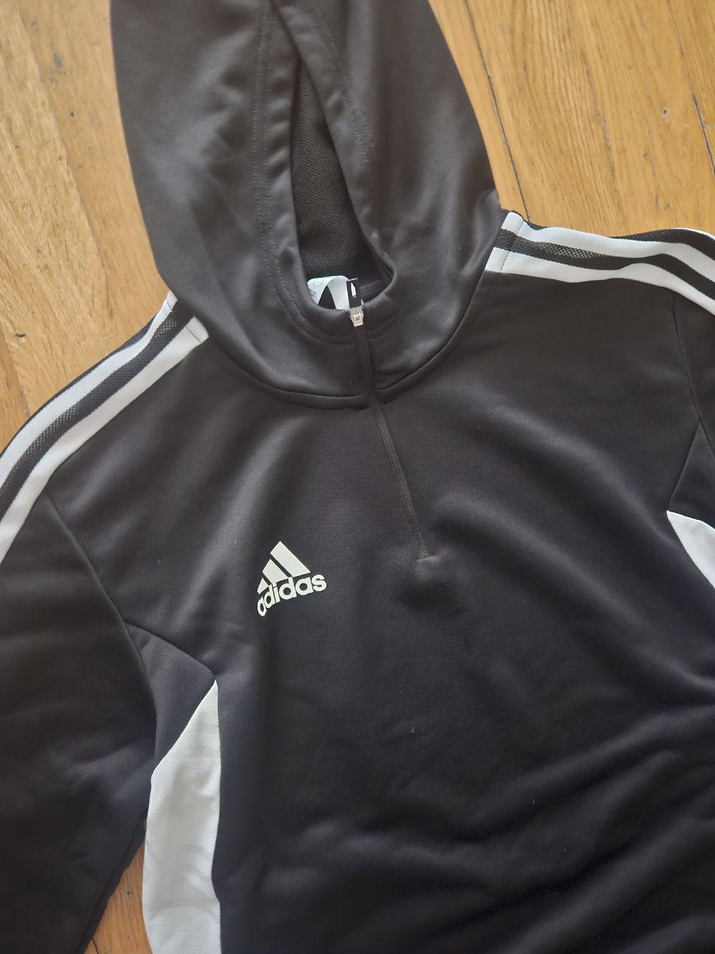 Adidas Maglioni & Felpe: Adidas Hoodie Gr.M – Nuovo (secondo la descrizione) da Emmenbrücke venduto da TopGato 1