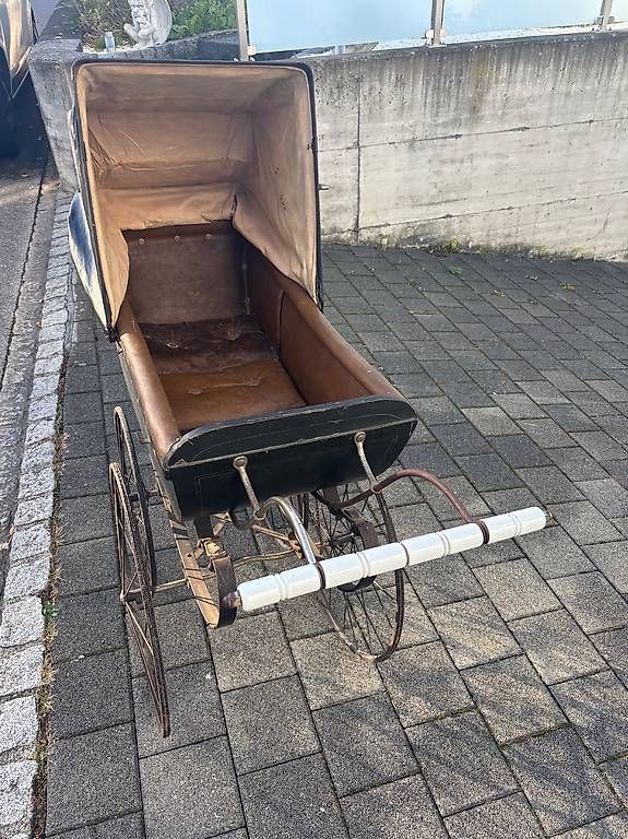 Poussette: Kinderwagen antik Barock – D'occasion à Heldswil par CRG125 2