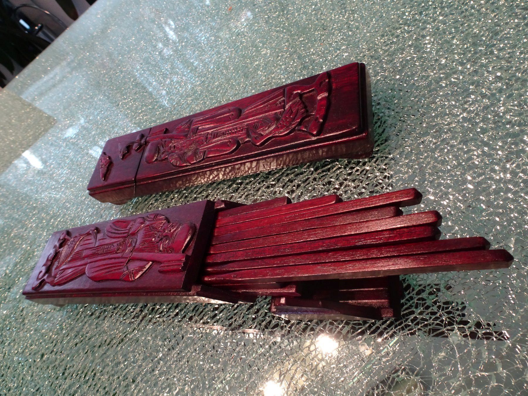 Set di posate: Chinesisches edles Ess-Stäbchen-Set – Usato da Muttenz venduto da wyhaegli 2