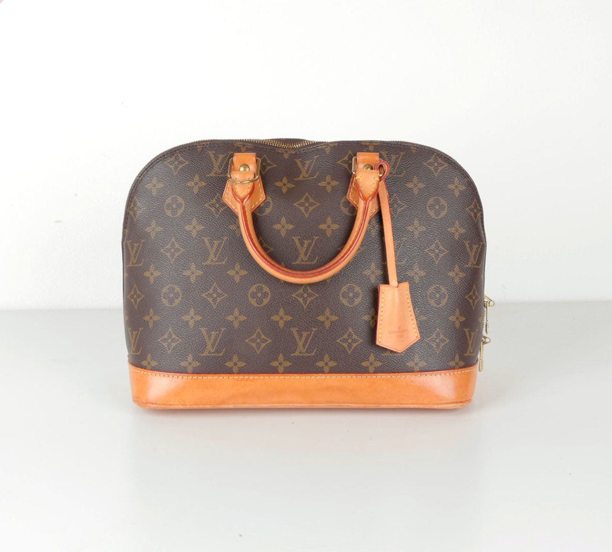 Louis Vuitton Taschen für Damen: Alma PM Monogram Louis Vuitton – Gebraucht aus Delémont von Le38.shop