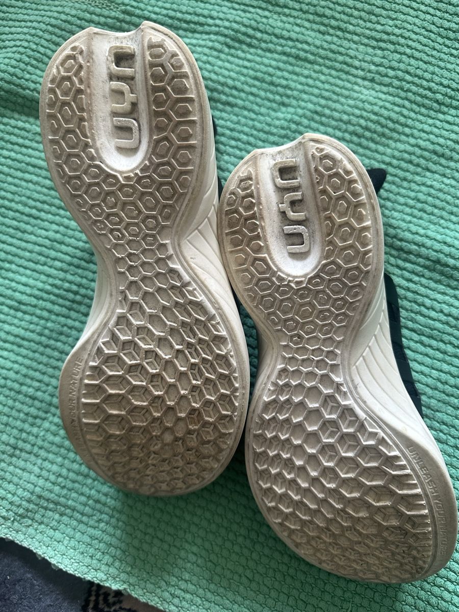 Chaussures femmes: Uyn Turnschuhe gr 38 – D'occasion à Uster par bek_v2ct 4