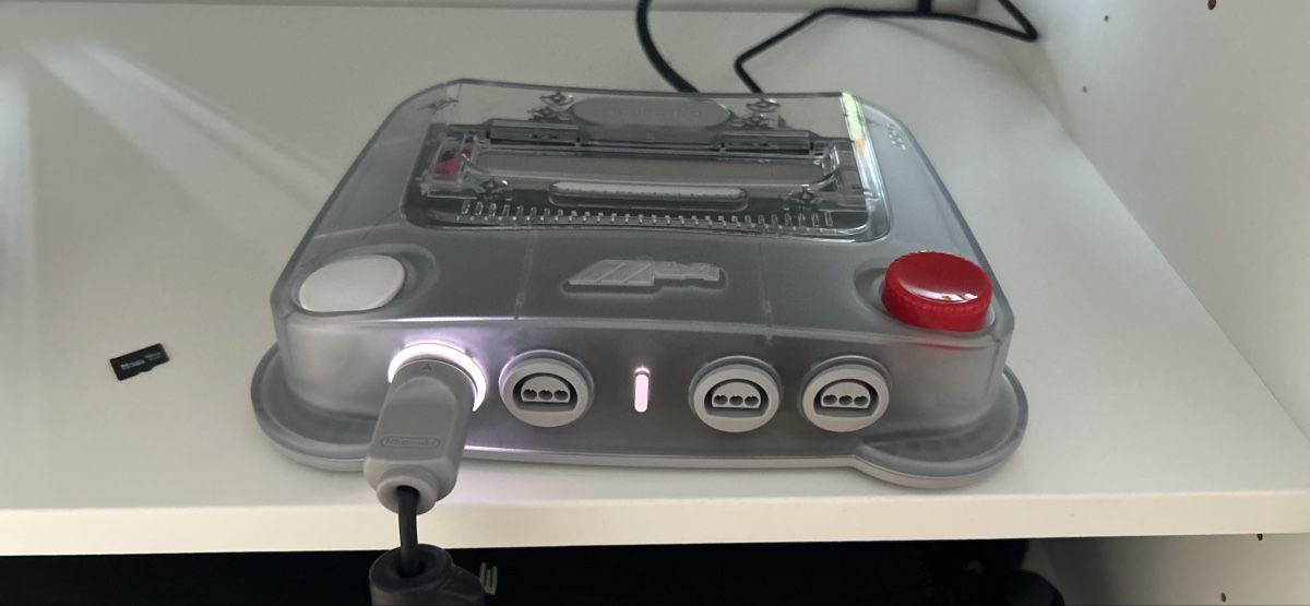 Consoles: Console ModRetro M64 trasparente + controller e giochi – Neuf (Voir description) à Bellinzona par Yoichi