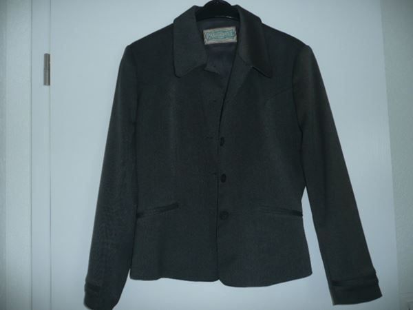 Jacken: Blazer in grau gefüttert Grösse 40 – Neu (gemäss Beschreibung) aus Zug von falama 2