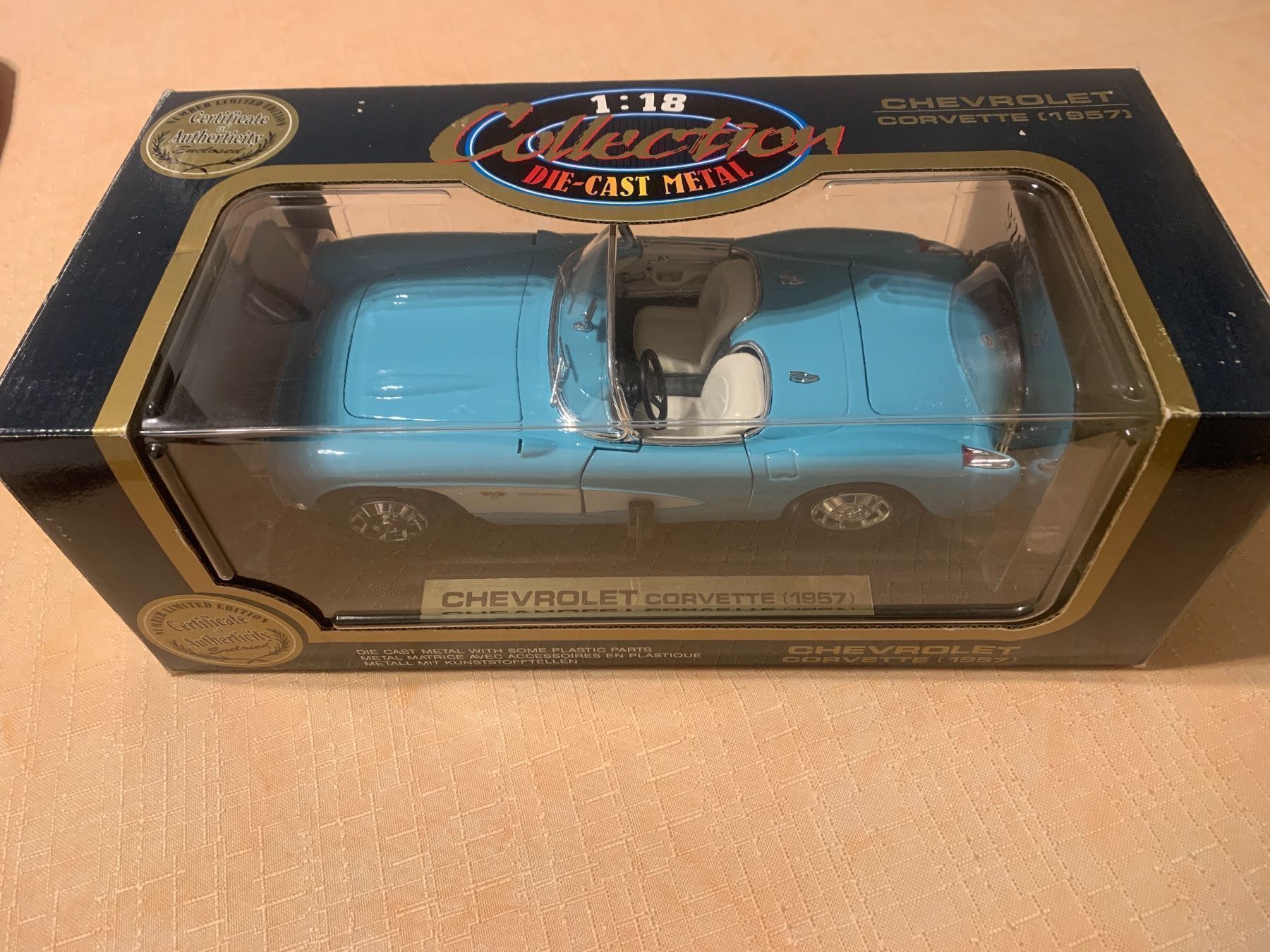 Chevrolet Modellini d'auto: Chevrolet Corvette 1957 1:18 Modell – Nuovo e nell'imballaggio originale da Schaffhausen venduto da raphael_95 1