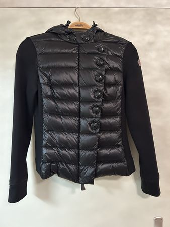 Moncler Grenoble Damen Jacke schwarz Daunen Kapuze