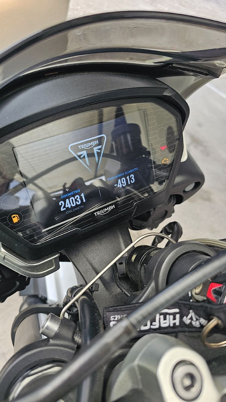 Triumph Strasse: Triumph Treet Triple 765 R – Gebraucht aus Morbio Inferiore von cla_zy2n 3