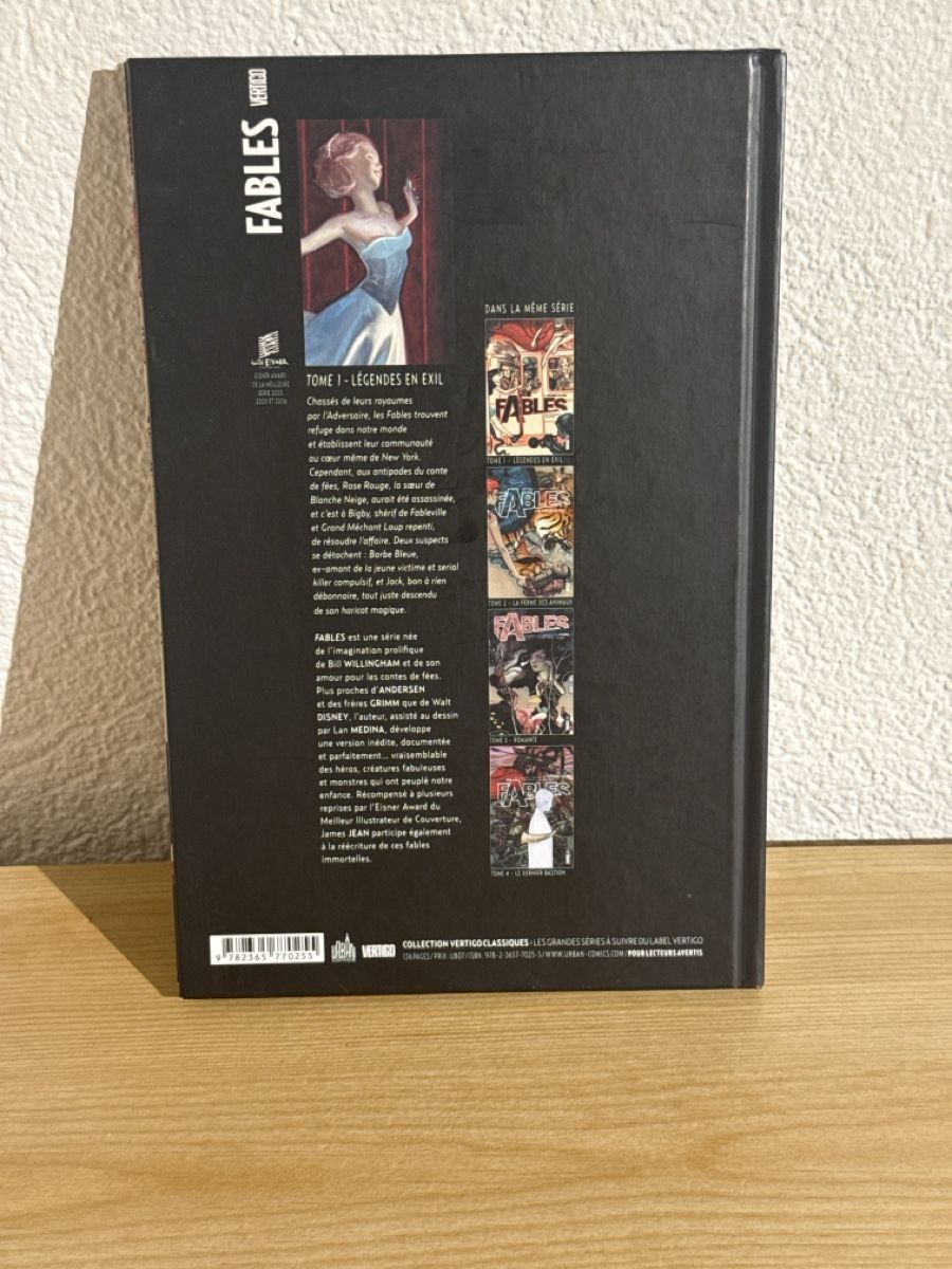 Comics: Fables Comic Band 1 Legenden im Exil – Gebraucht aus Grenchen von NorHas 1