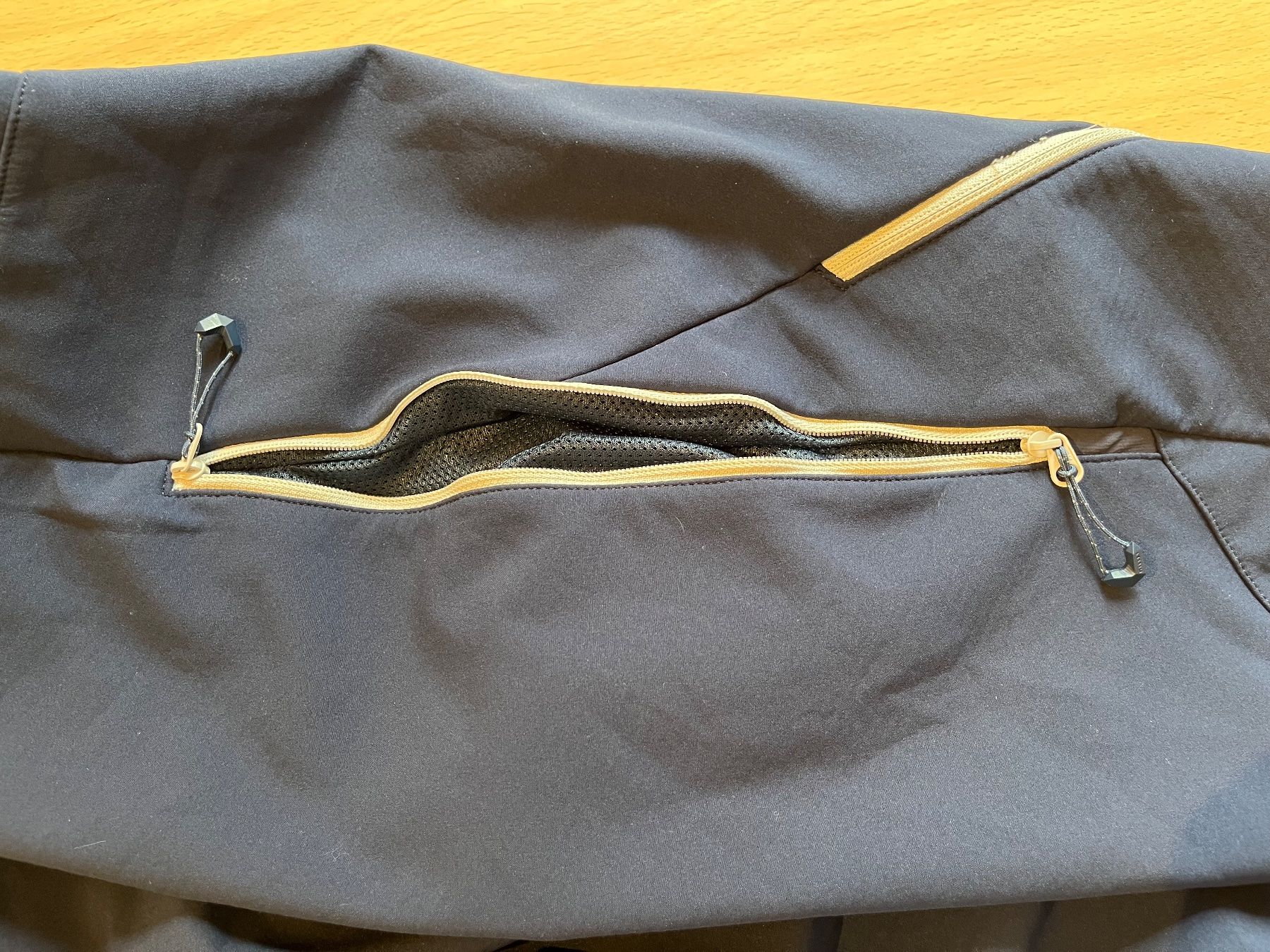 Millet Pantalons: Millet Softshell Hose Gr. 38 neuwertig – D'occasion à Spiringen par brandinder 5