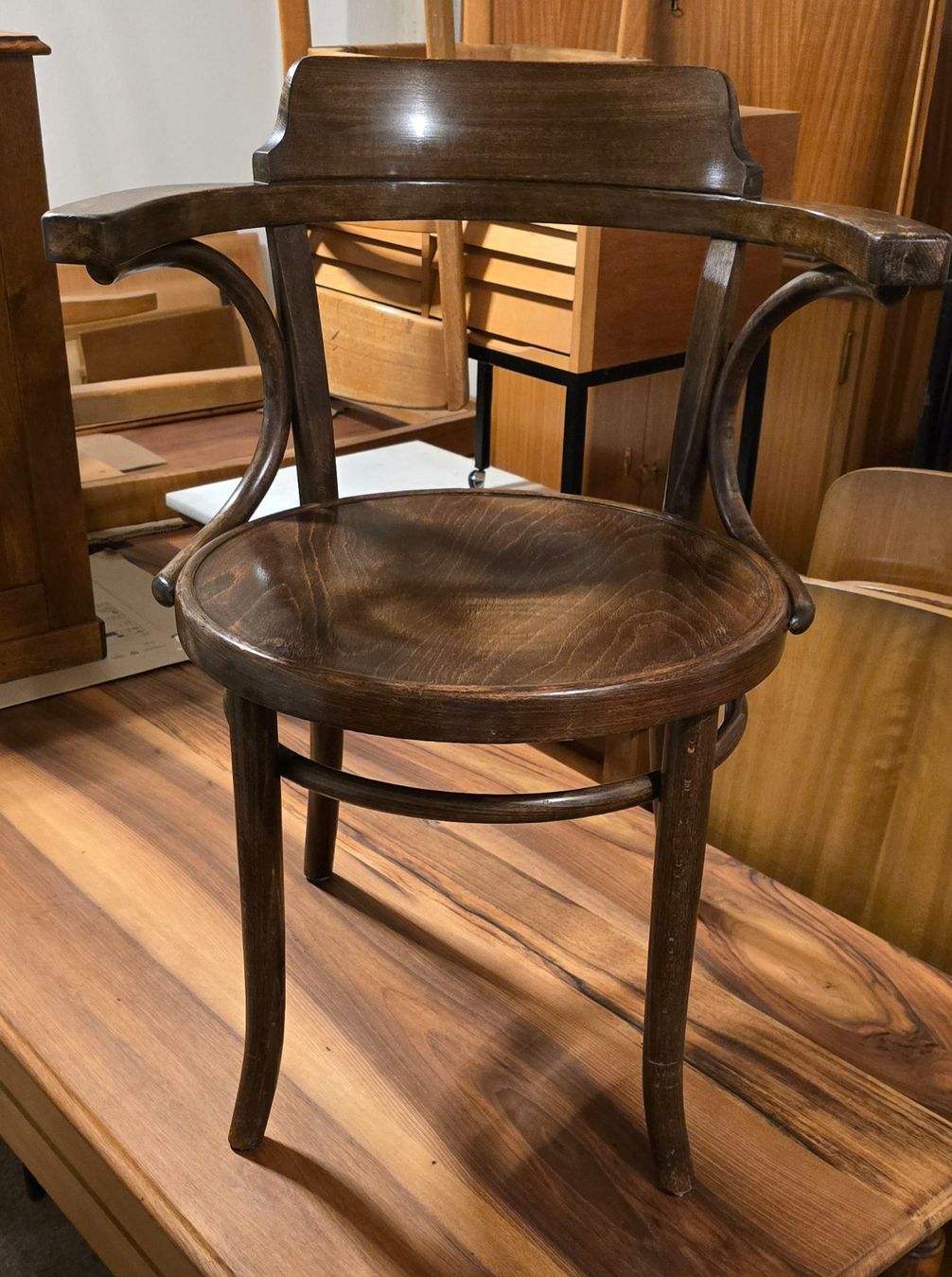 Thonet Sedie: Thonet Armlehnstuhl,  alter Stuhl – Usato da Zürich venduto da Reni8048 1