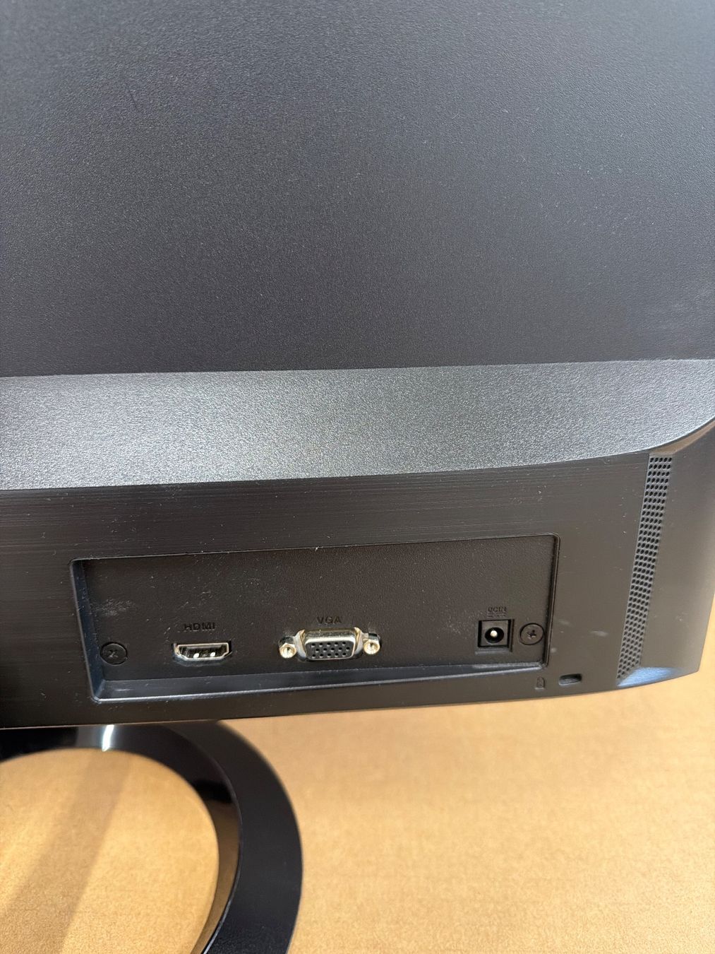 Asus Monitor: ASUS VZ229HE 21.5" Monitor – Usato da Dietlikon venduto da ComdatAG 6