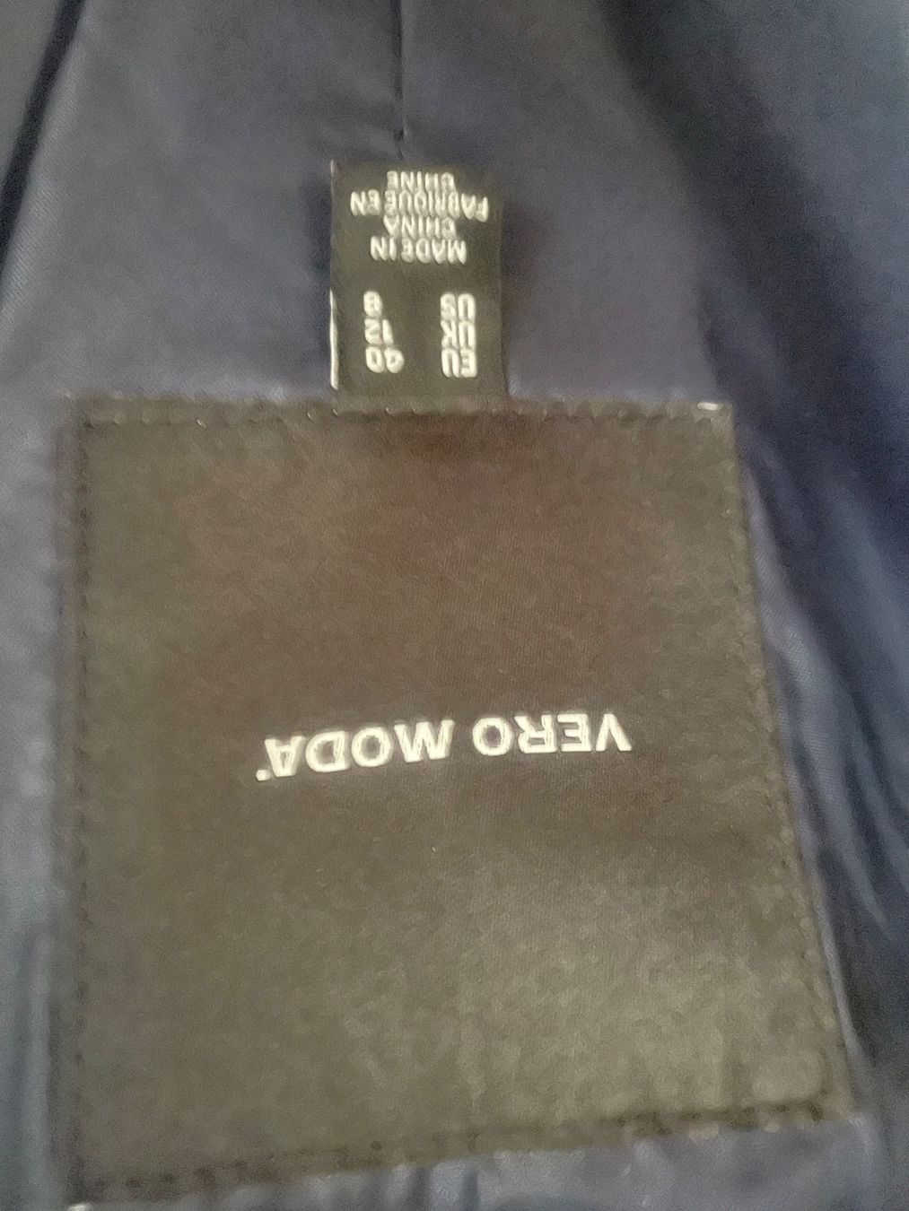 Giacche: Dunkelblauer Blazer Vero  Moda Gr. 40 – Usato da Zürich venduto da Maggi1980 5
