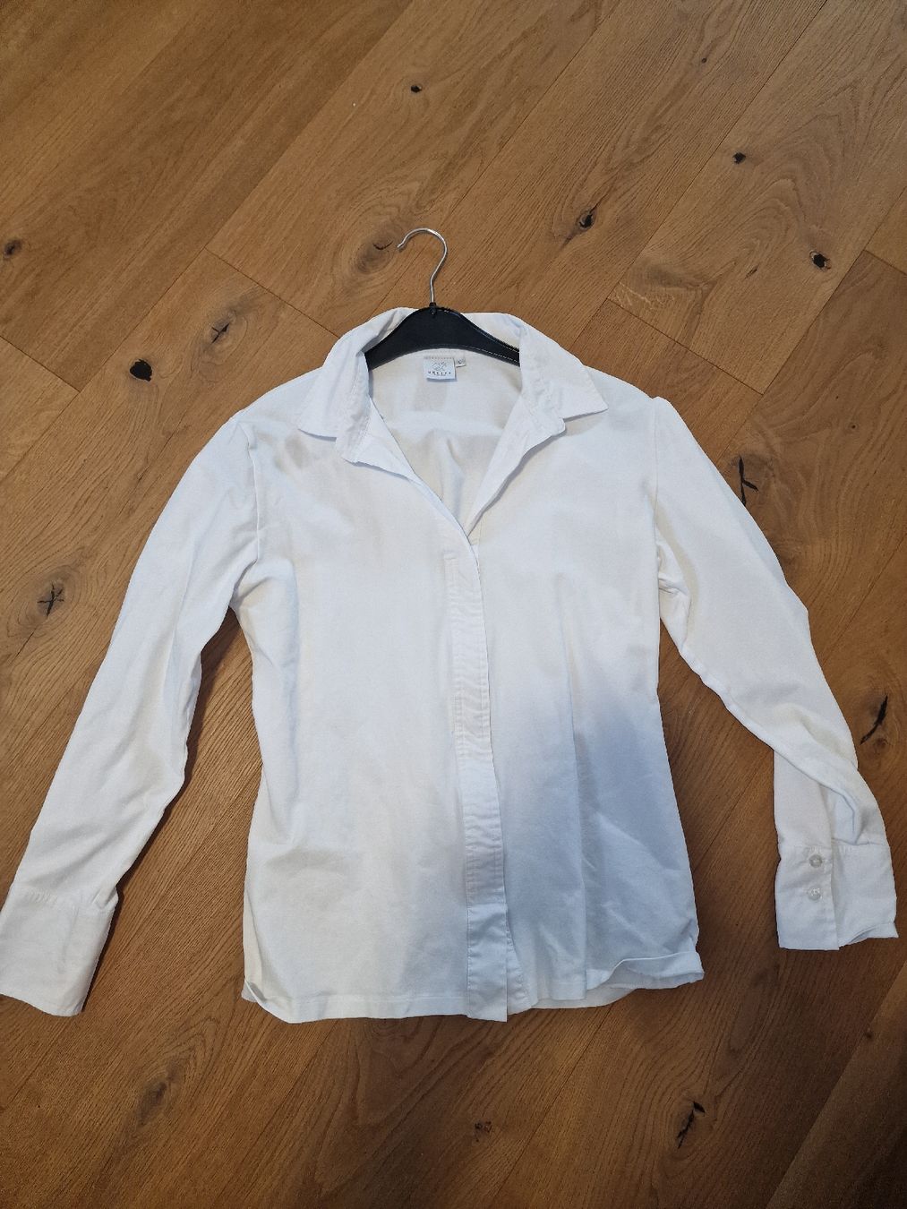 Camicette: Weisse Bluse  Gr. L  sehr bequem. – Nuovo (secondo la descrizione) da Ottenbach venduto da Claurin