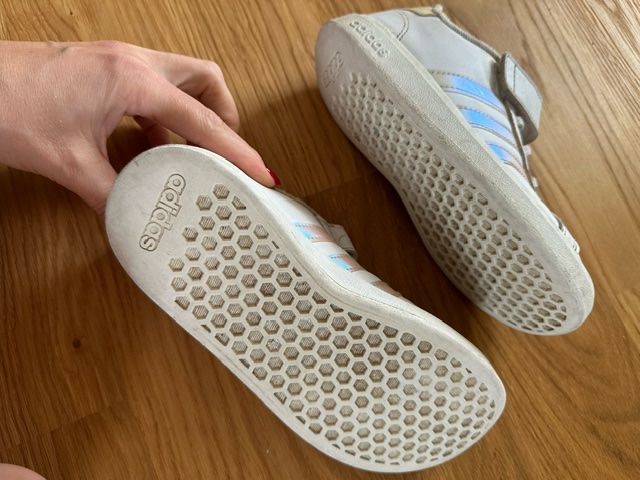 Adidas Schuhe für Mädchen: Adidas Turnschuhe Sneaker gr. 33 – Gebraucht aus Hochdorf von lefaho 1