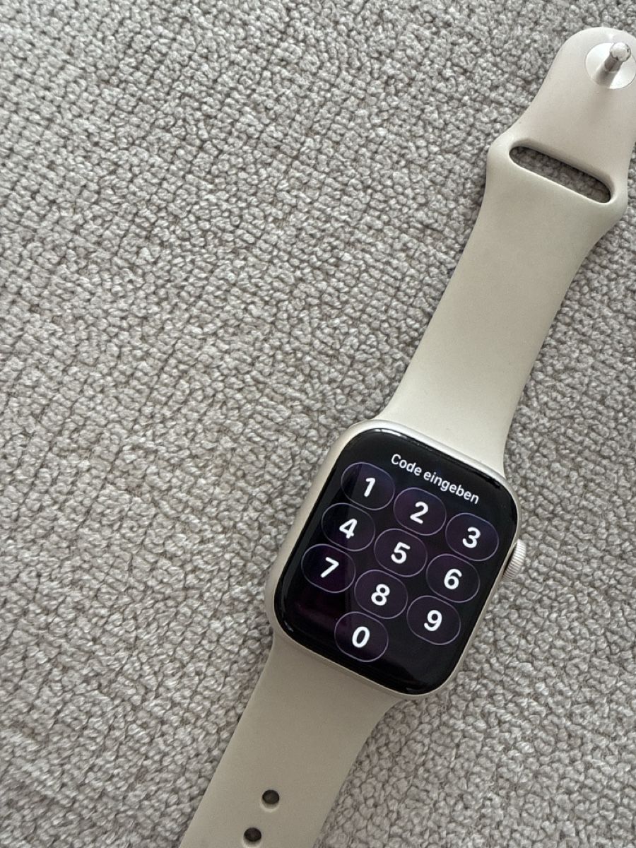 Apple Smartwatch: Apple Watch Series 9 41mm – Usato da Zug venduto da jennifer.xo 1