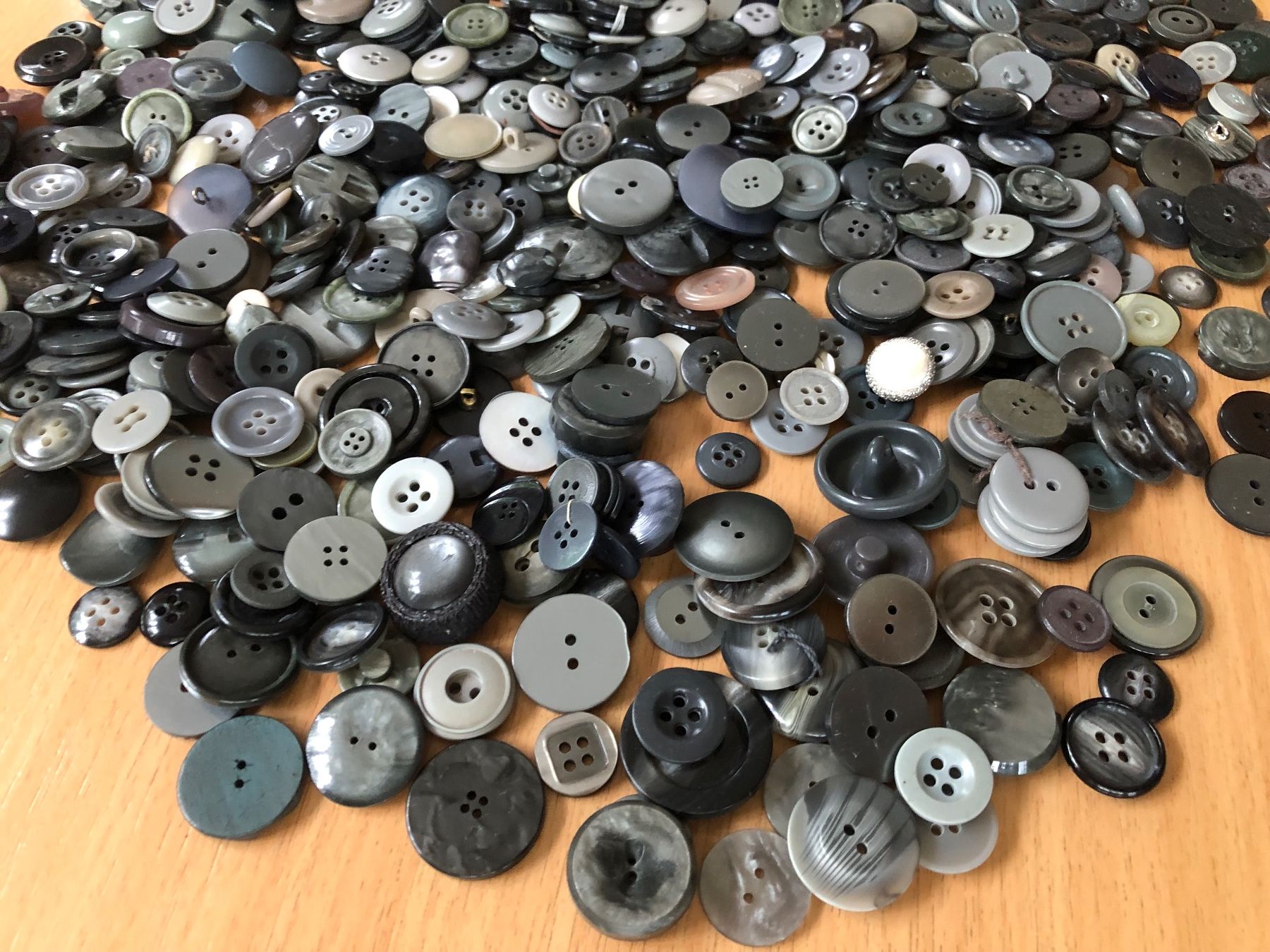 Bottoni: Lot Knöpfe in Grau ca. 800 gr. – Usato da Sirnach venduto da Goforit2001 6