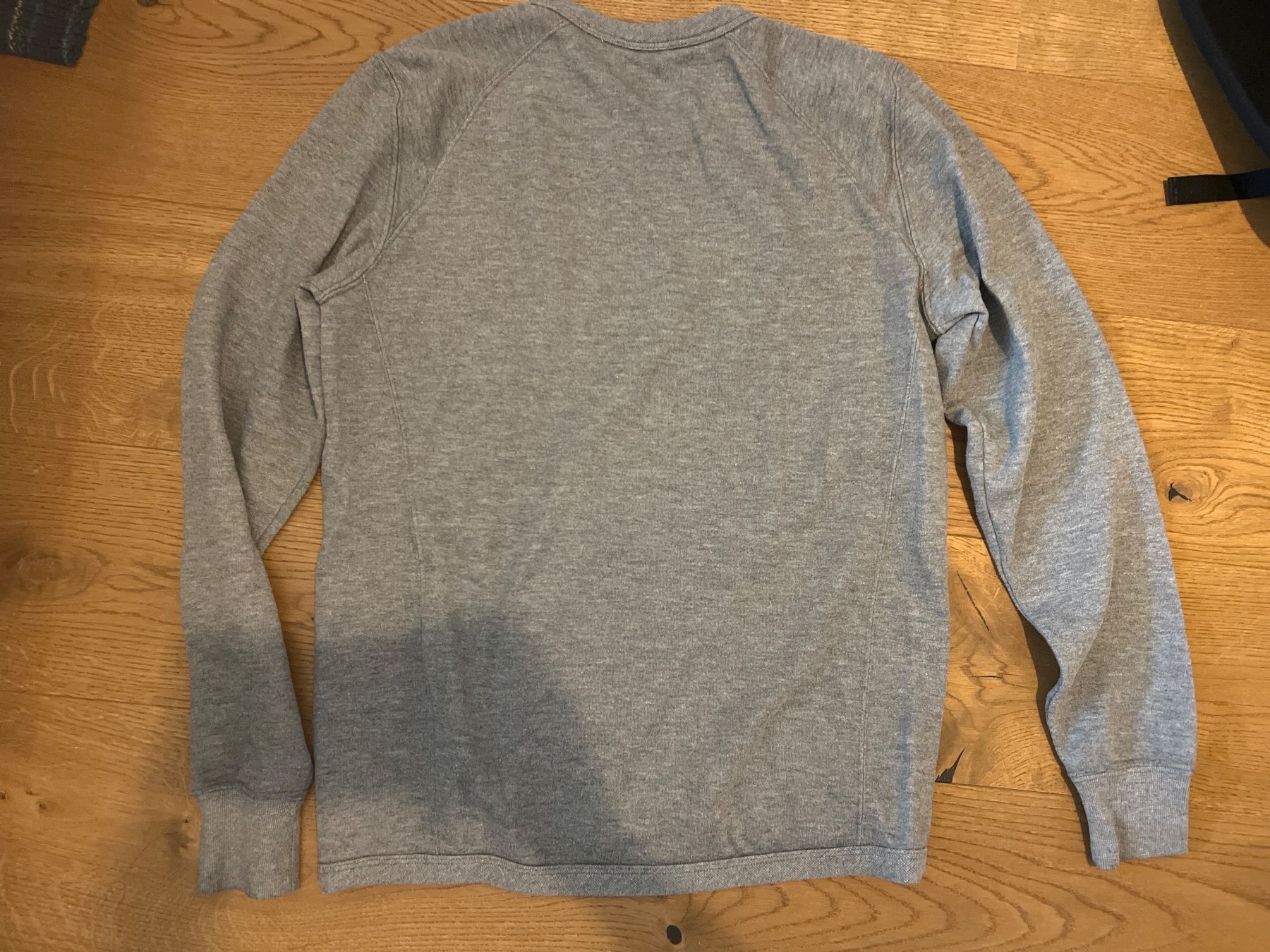 Champion Pullover & Sweatshirts: Champions Sweatshirt – Gebraucht aus Gossau ZH von van_5kxb 1
