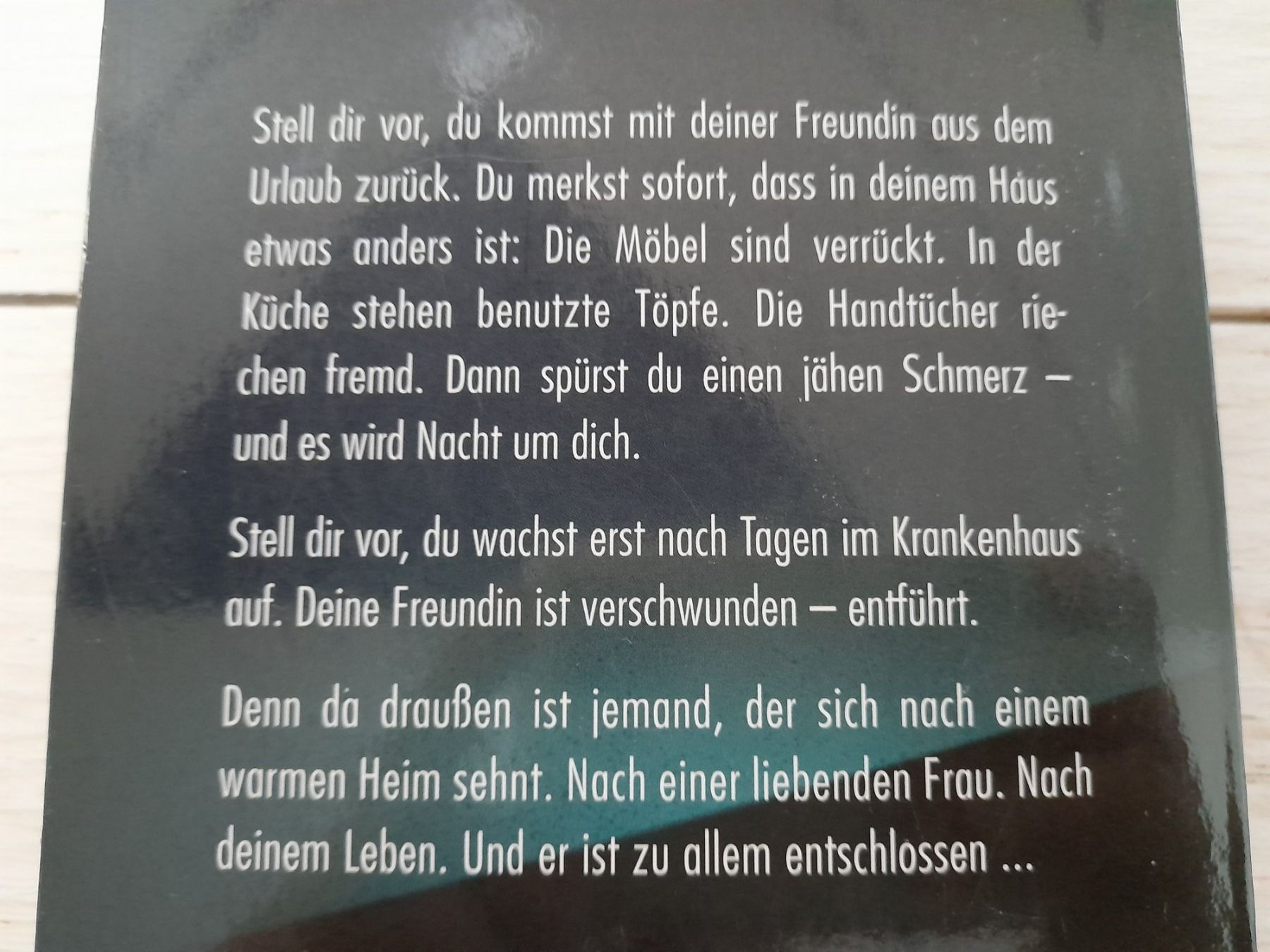Livres: Housesitter - Andreas Winkelmann (TB) – D'occasion à Eiken par Lashar 1