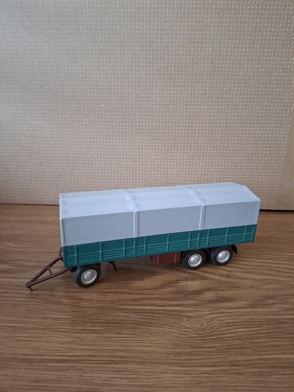 Conrad Modellbausätze & Standmodelle: Camion de collection – Gebraucht aus Delémont von ste_65ph 1