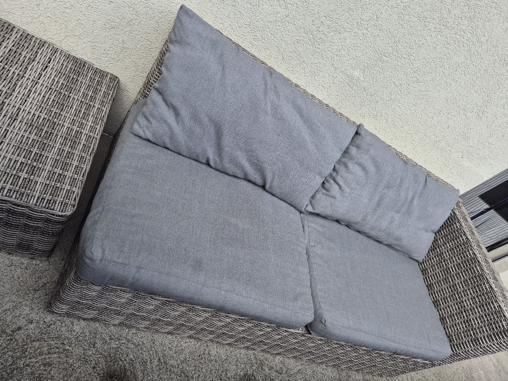 Micasa Divani: Loungemöbel mit Tisch – Usato da Spiez venduto da LiquidFrog 1
