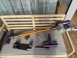 Dyson V8 absolute