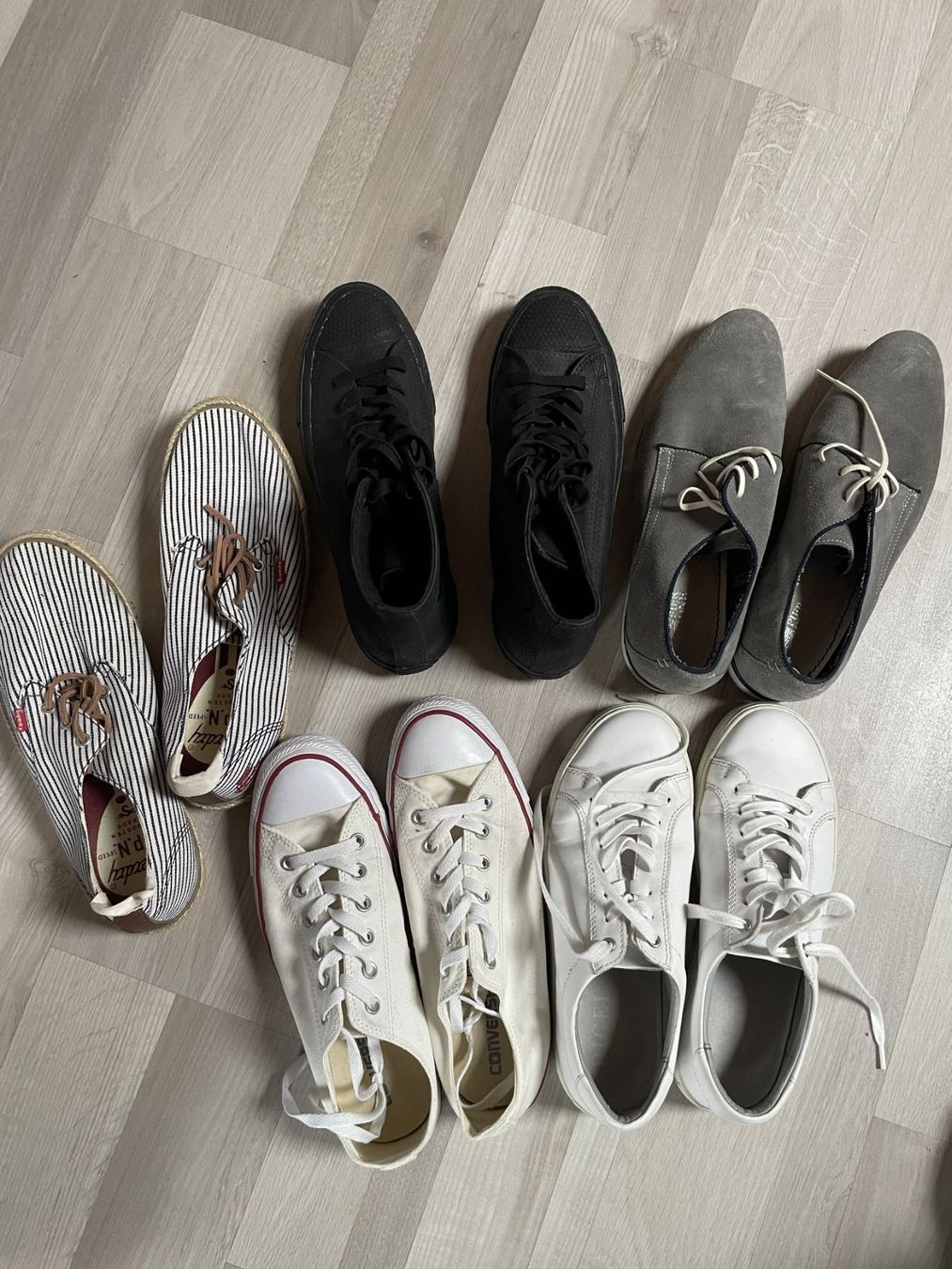 Scarpe da uomo: Schuhe 5 Paar Converse, Superdry, Pier one, Digel – Usato da Kappelen venduto da Waloga